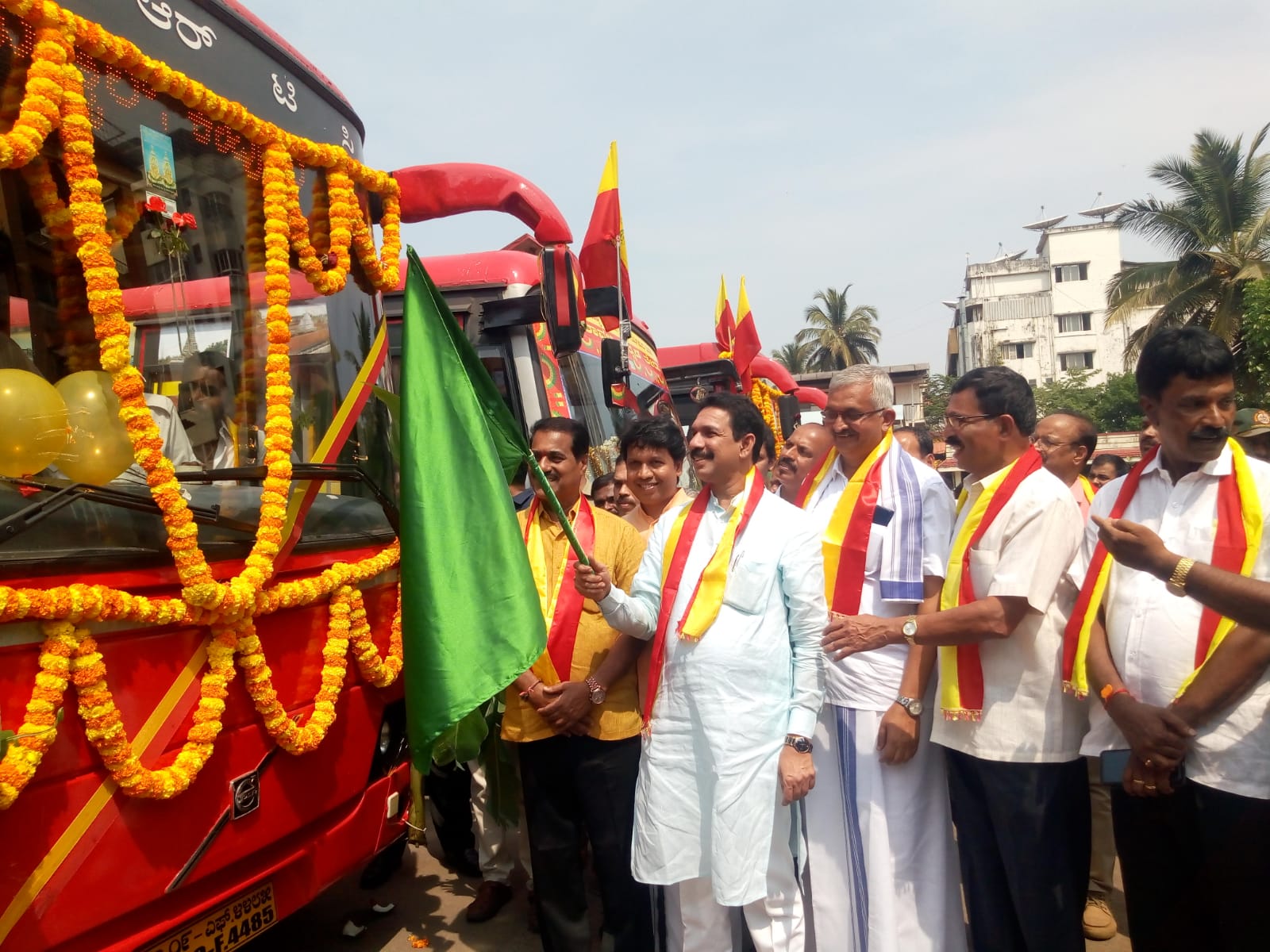 ‘Karavali Kannada Teru’ feeder buses to Mangaluru International Airport flagged off